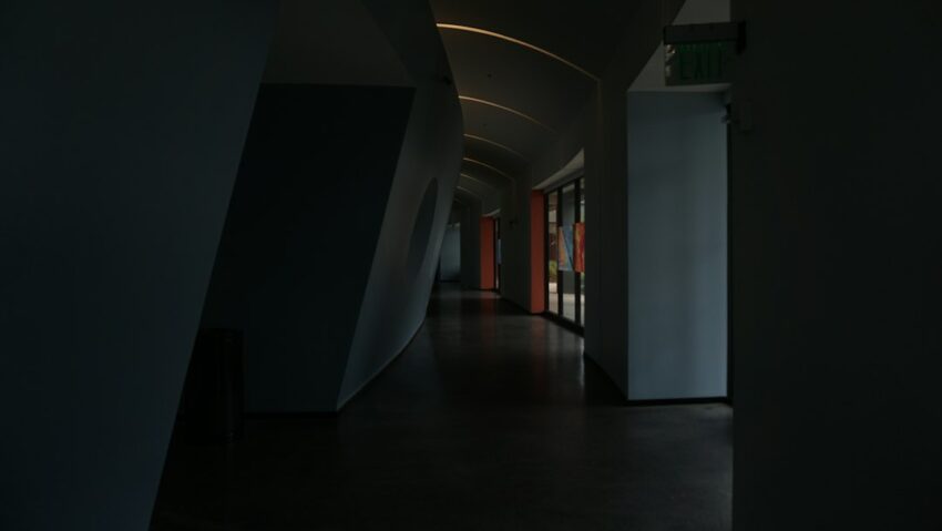Photo spatial lasers in corridors